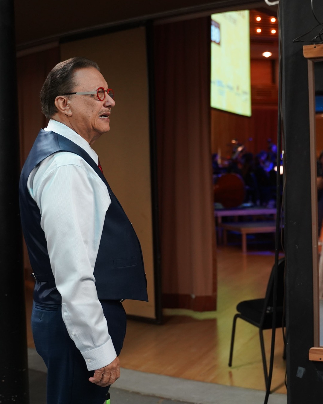 Arturo Sandoval backstage at the Knight Concert Hall in 2023. Photo by WorldRedEye.com.